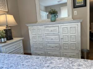 First floor 1-bedroom Apt with off-street parking