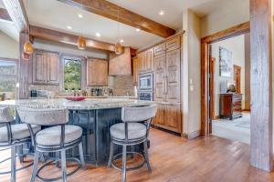 Lux Cabin - Sauna - Hot tub & Game Room