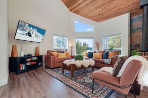 GROUP GETAWAY 6BR Pets-HTub-Gym-GameRoom