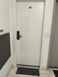 APARTAMENTO COM AR NA SALA e QUARTOS