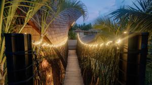 Villa Jocelyne luxurious bamboo villa