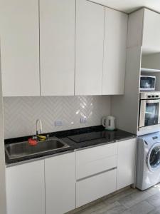 Mini Cooper, completo y bien ubicado