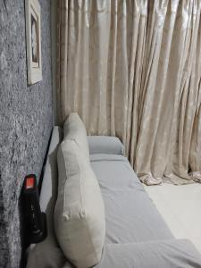 Air-conditioned apartment accommodates up to 6 people