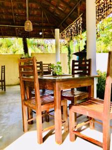 Little Sunshine Guest House & Restaurant
