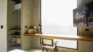 The Sandhaus Suite 5