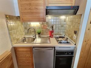 Studio mezzanine à Val dIsère pour 3 pers. avec animaux & parking couvert - FR-1-411-1019