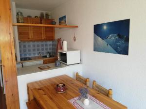 Studio confortable au Sauze avec balcon, proche pistes - FR-1-804-59