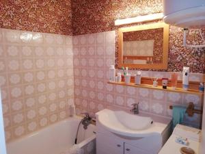 Studio confortable au Sauze avec balcon, proche pistes - FR-1-804-59