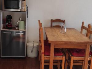 Appartement 6 pers à Super Besse avec Balcon et Piscine - FR-1-814-179