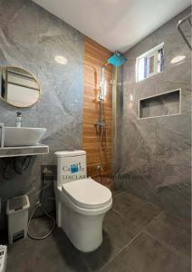 Lia Clarke Transient House