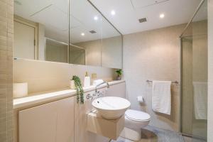 Mediterranean Oasis 1 Bedroom Apartment in Darling Harbour w Pool & Gym