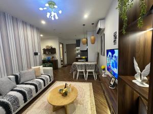 Modern 1BR with Balcony Park View Hanoi
