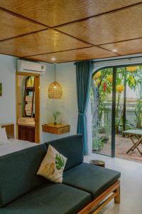 Villa De Campagne Hoi An- Boutique homestay with pool and family soul