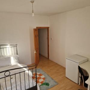 4 Norman House Leicester