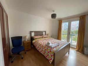 ARI Westhill Queens road lovely Non smoking- No party Workers Apt