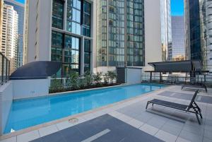 CBD Luxury with River & Botanic Garden Views from Spacious Balcony