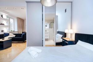 Nowy Świat 47 Central Stay Warsaw by Solarento