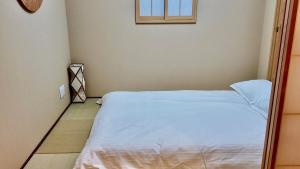 嘉建 2-8人 全新独栋3层 3房3厕所2淋浴1客厅1厨房 天下茶屋站步行5分钟 现代日式风格