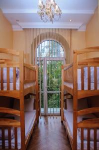 Golden Globus Hostel