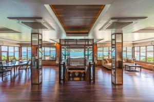 35 - Vast Beach Front Villa