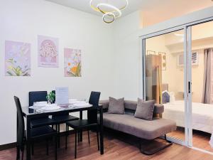 Chill Escape Prisma near BGC and Ortigas