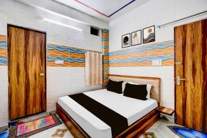 Super Hotel O Bhuteshwar Mahadev Temple Formerly Raghav Guest House