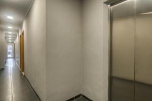 RedDoorz Plus at Cideng Timur