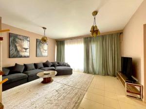 Specious apartment in Sadaf 7 with Marina Views and Beach Access