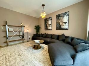 Specious apartment in Sadaf 7 with Marina Views and Beach Access