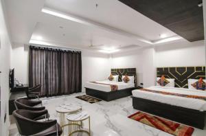 Hotel GreySky Karkardooma AnandVihar New Delhi