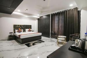 Hotel GreySky Karkardooma AnandVihar New Delhi
