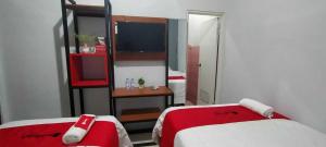 RedDoorz Plus near Alun Alun Sumenep