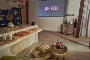 Villa DiYara Ubud - 6000 Sq Ft Private Villa - Stunning Rice field View - Big pool & garden