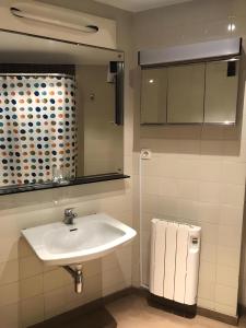 Apartamento edificio europa zona media 8 pax View