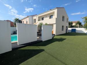 Maison avec piscine, House with a pool