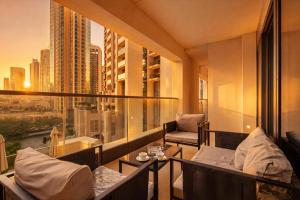Full Burj Khalifa 3BR in Act Towers