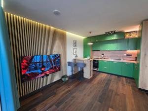 Luxury Apartment with Jacuzzi - River view & Underground Parking by Flat Mаnager