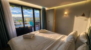 Luxury Apartment with Jacuzzi - River view & Underground Parking by Flat Mаnager