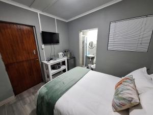 Stay a While Self catering