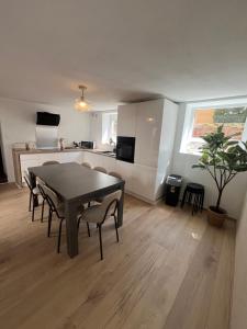 Maison cosy - salle de jeux, cinéma et jacuzzi