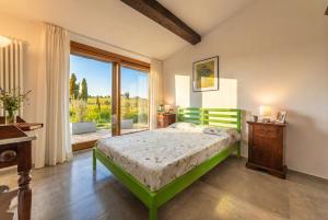 Podere Annesso - Tuscany Vineyard Villa with Pool