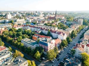 WHITE GLOVE Dyplomat