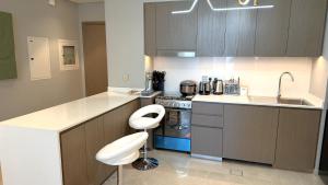 Boulevard Sea View Luxury 1 BR Next Dubai Mall