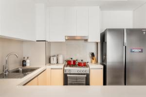 FIRST CLASS 3BR Luxury Waterfront Living