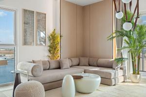 FIRST CLASS 3BR Luxury Waterfront Living