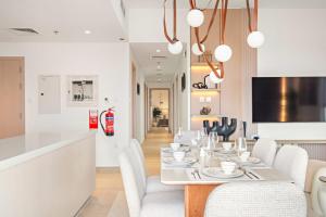 FIRST CLASS 3BR Luxury Waterfront Living