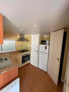 Apartamento cercano a la playa del palmar con piscina