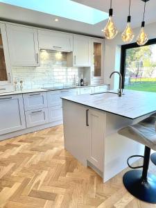 Newly Refurbished Bungalow- Large Garden- Parking