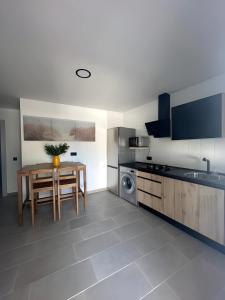 Apartamento con piscina privada Barbacoa y jardin en plena Naturaleza