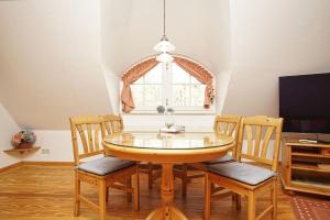 Landhaus Wilkens Ferienwohnung Reetblick